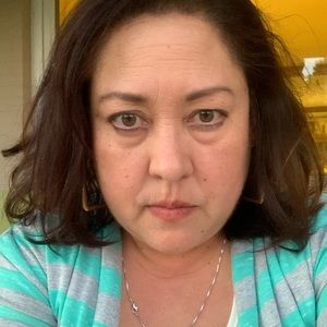 Meet your Posher, Cynthia